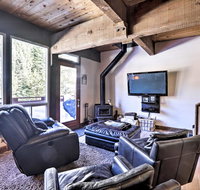 Mtn-View Condo 3 Mi to Alpine Meadows and Squaw Valley - China Accommodation