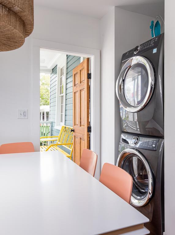 Must See! - Luxurious & Rustic - 1block From King! - thumb 3