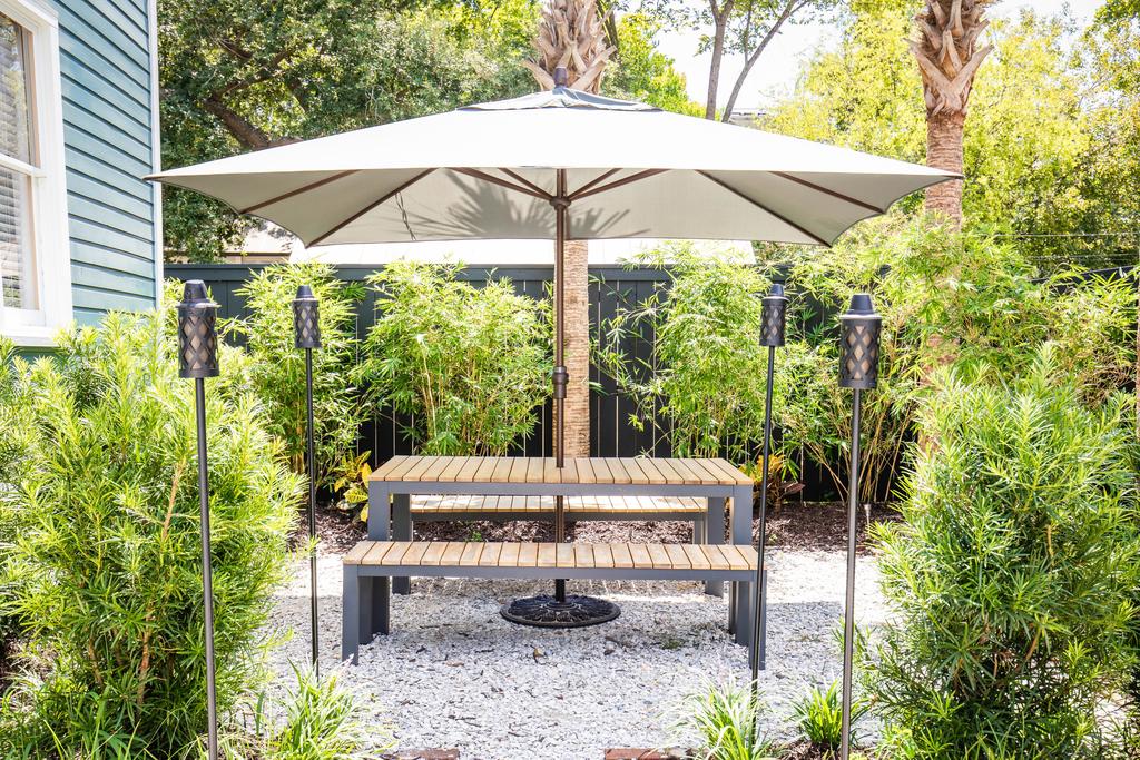 Must See! - Luxurious & Rustic - 1block From King! - thumb 1