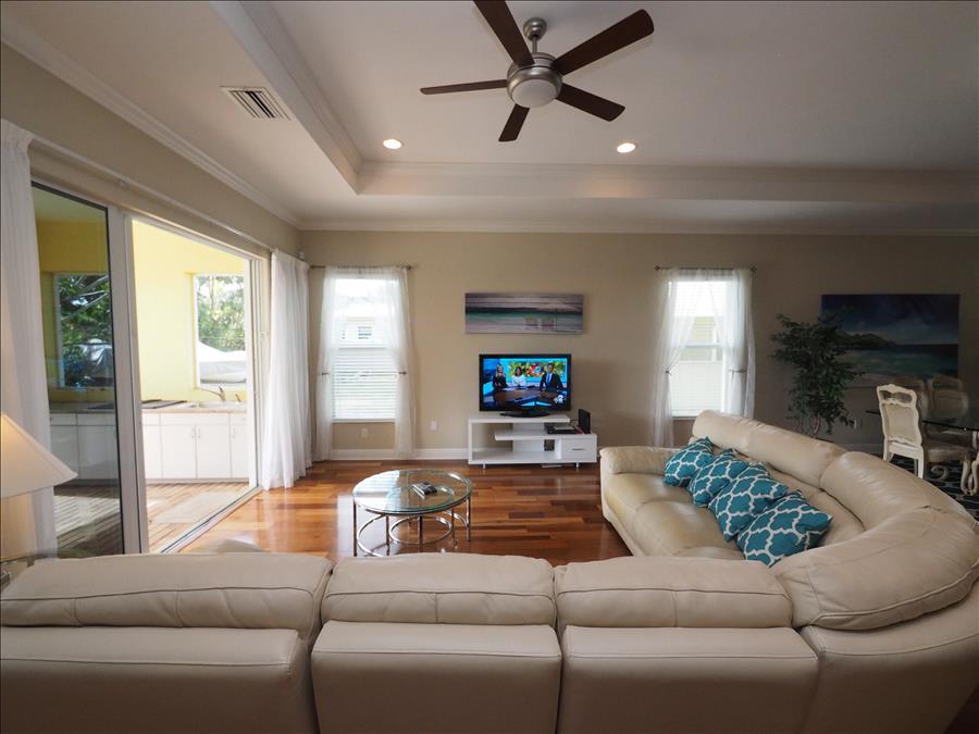 Naples Beach House - thumb 1