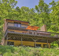 Naples House with Hot Tub & Deck - Near Finger Lakes! - Accommodation Taipei