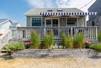 Narragansett Coastal Cottage Charmer w/Beach Views Tourism Bookings