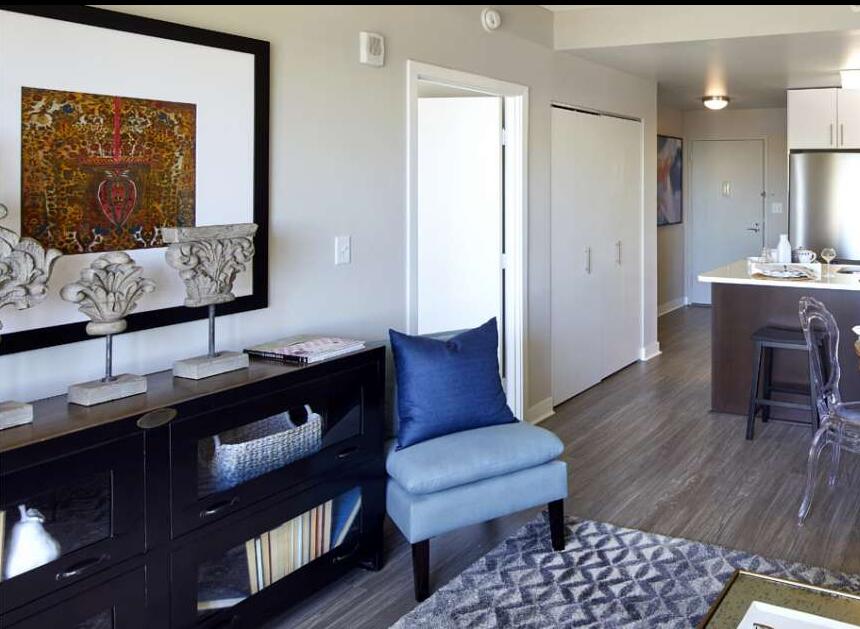 Nassau Avenue BK 30 Day Stays - thumb 3