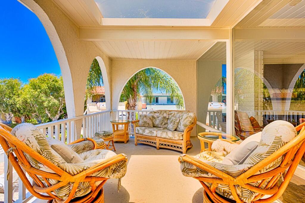 NB-126B - Modern Newport Beach Condo - thumb 3