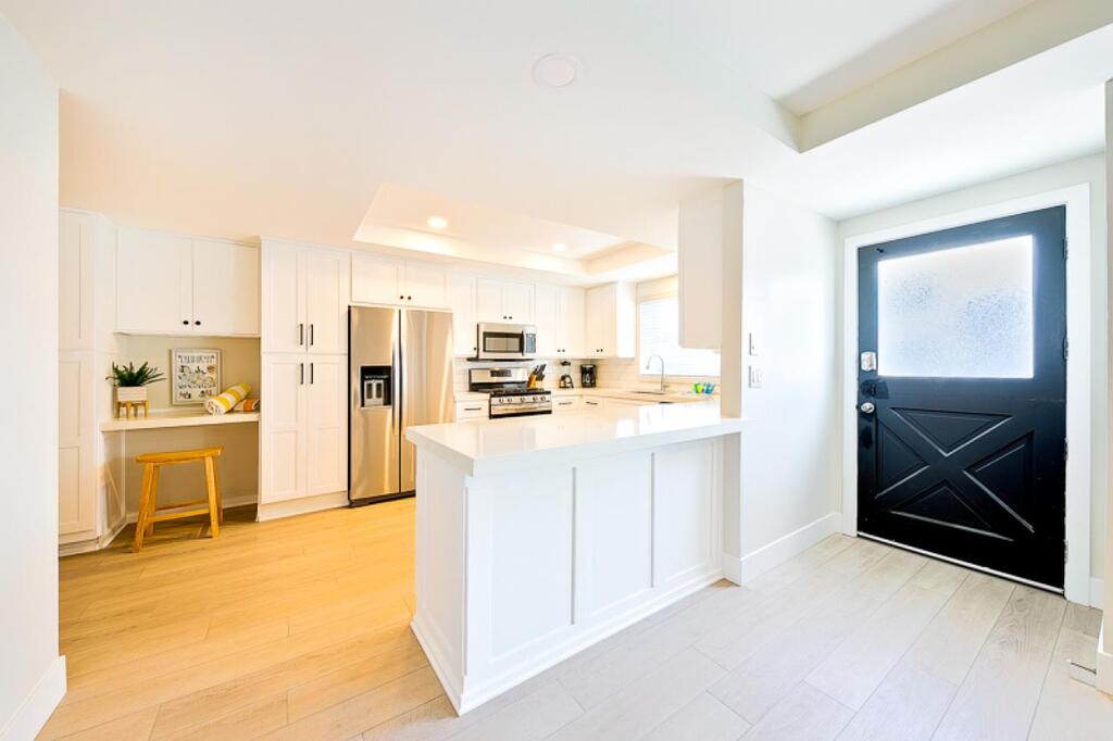 NB-2711A - Newport Beach Condo Delux - thumb 3