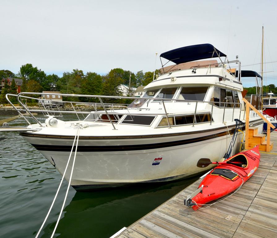 Nebi, The Floating Hotel - thumb 0