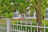 New Bern Home with Yard GrillWalkable Location Tourism Bookings
