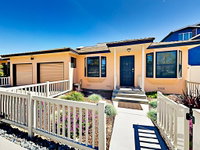 New Listing 2-Units W/ Hot Tubs Walk To Beach Townhouse Tourism Bookings