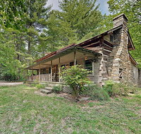 New Listing Authentic Cabin Escape Near Asheville home - USA Accommodation