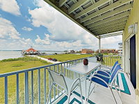 New Listing Bayfront Condo W/ Pool- Walk To Beach Condo Tourism Bookings