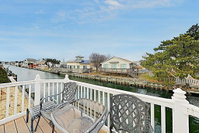 New Listing Canalfront All-Suite Steps to Beach home Tourism Bookings