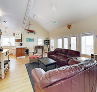 New Listing Cheeseheads in Paradise w/ Pool home - USA Accommodation