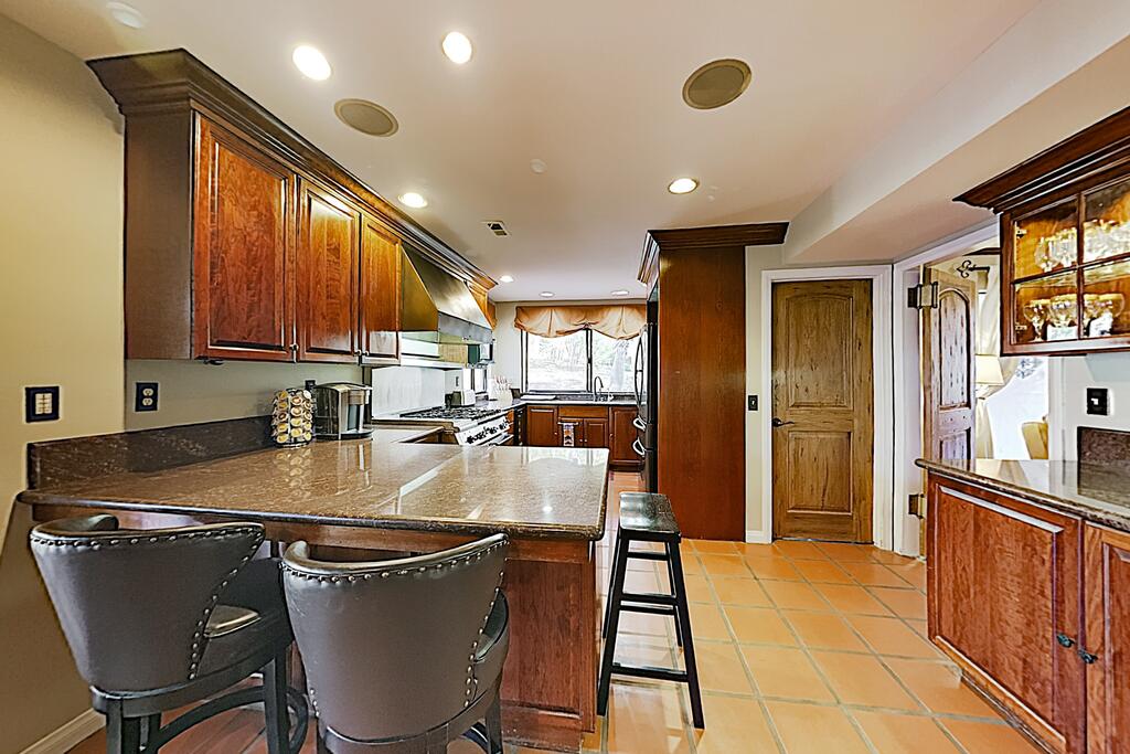 New Listing! Lavish 4-Unit San Antonio Estate Estate - thumb 1