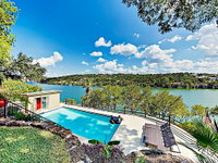 New Listing Mid-Century Modern Lake House W/ Pool Home Tourism Bookings
