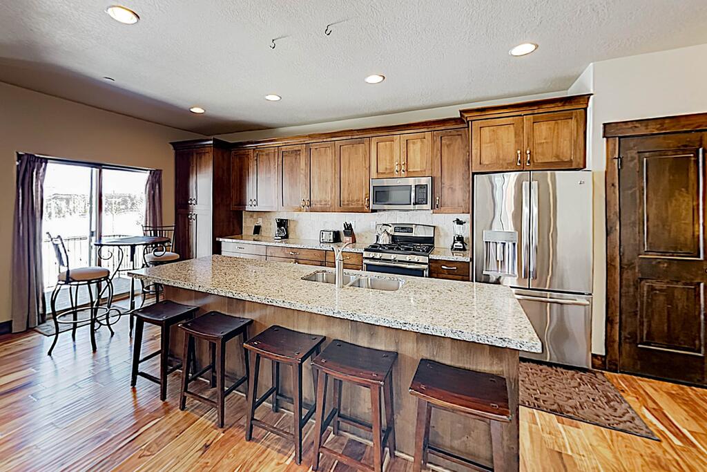 New Listing! Mountain Townhouse W/ Hot Tub & Deck Townhouse - thumb 3