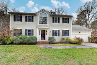 New Listing Spacious Harwich Charmer - Near Beach home Tourism Bookings