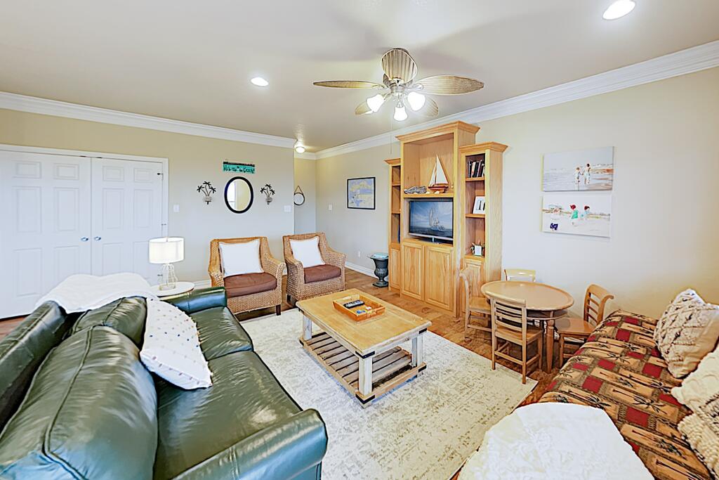 New Listing! Spacious Retreat W/ Gulf-View Deck Home - thumb 0