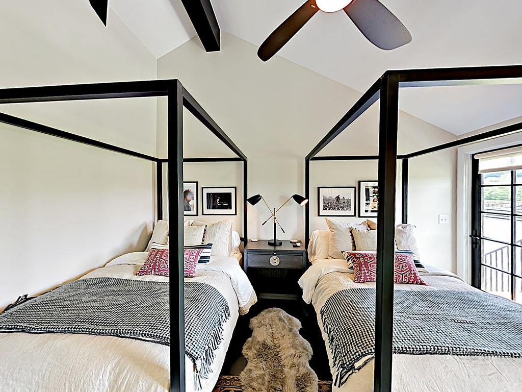 New Listing! Stunning Ranch Home On 10-Acre Farm Home - thumb 1