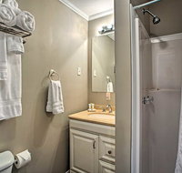 NEW Charming Studio Cabin on Lake O' the Pines - Tourism Bookings