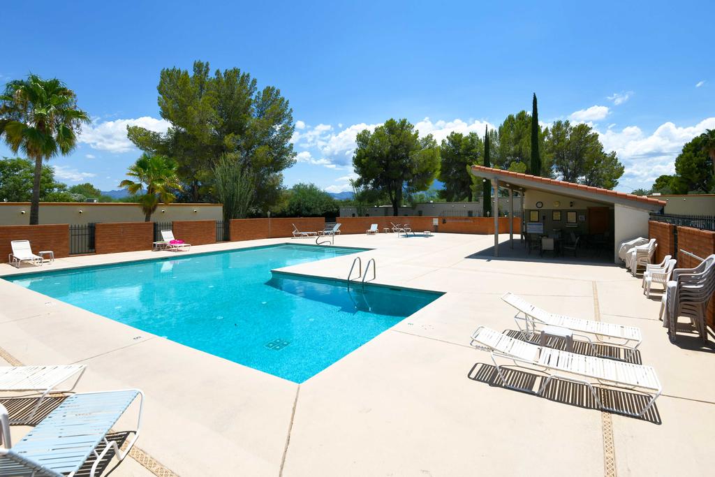 NEW! Green Valley Townhome W/ Resort Amenities! - thumb 3