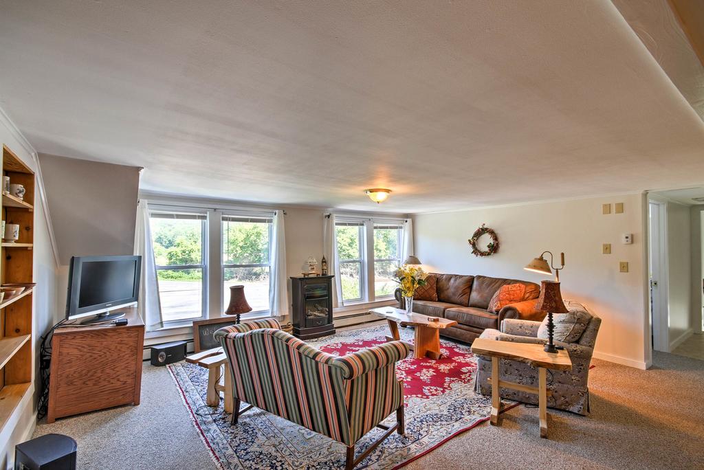 NEW!Manchester Center Apt W/Mtn Views-Near Skiing! - thumb 0