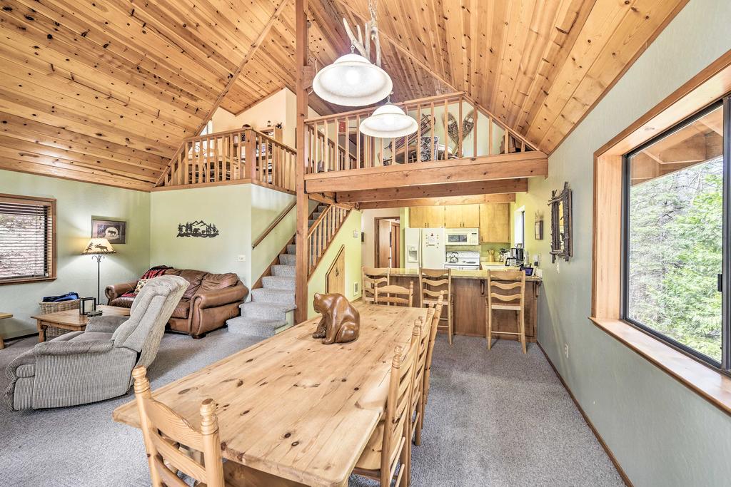 NEW-Arnold Family Cabin W/Rec Center Access & Deck - thumb 3