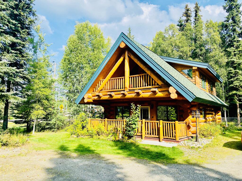 Northern Lights Log Home With Hot Tub - thumb 2