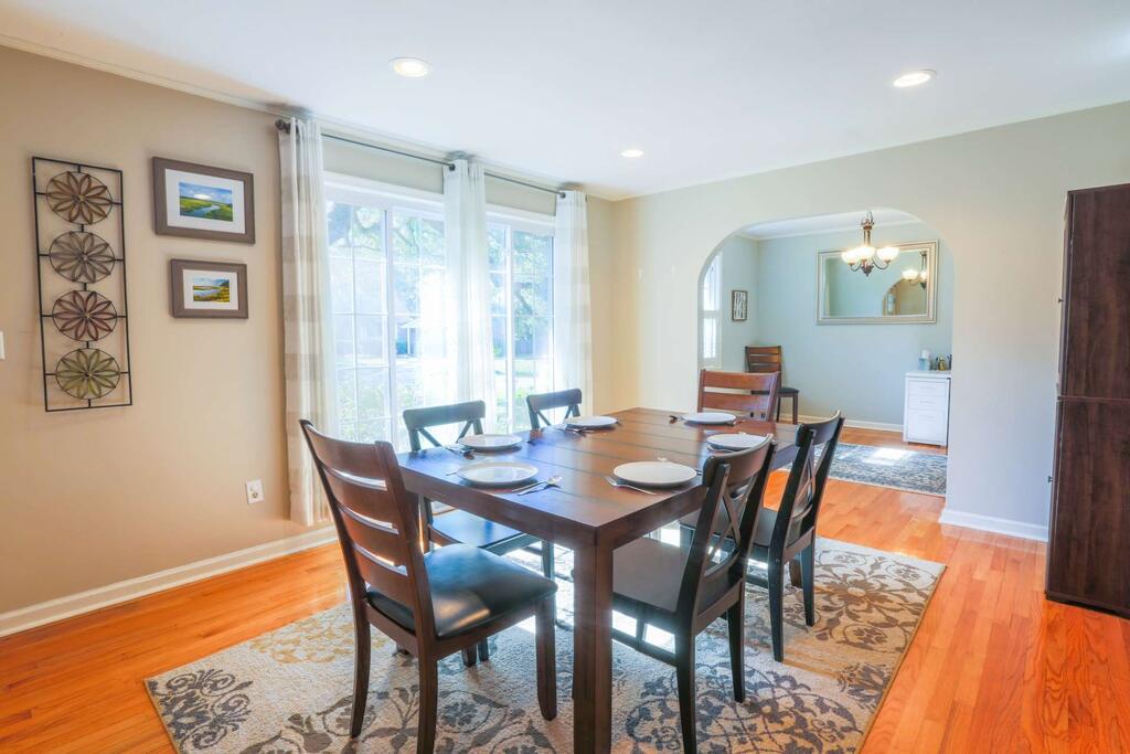 Oak Tree Manor - thumb 3