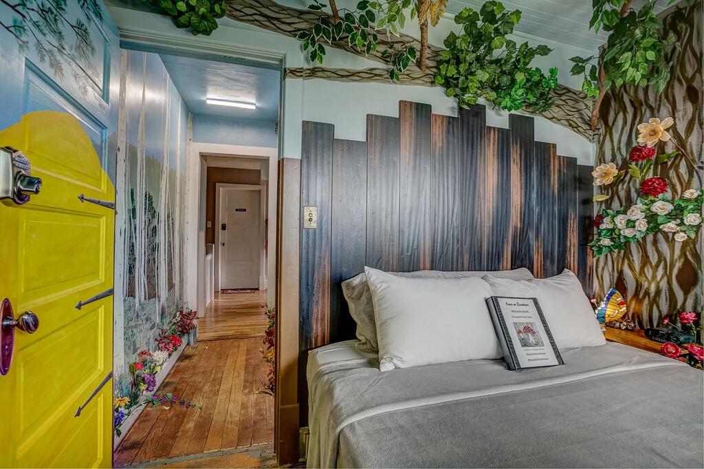 Oasis On Eisenhower - thumb 2