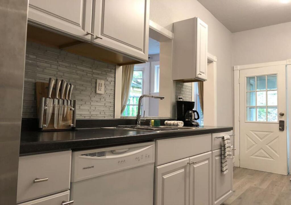 Observatory Hills Apartment 1 - thumb 2