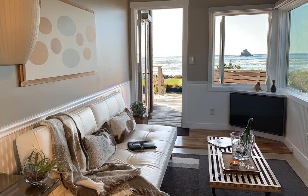 Ocean Point Inn - thumb 3