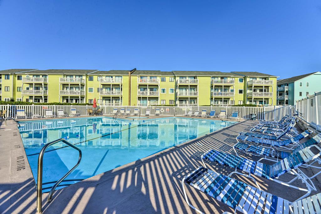 Oceanfront Emerald Isle Condo, Walk To Beach! - thumb 1