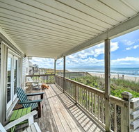 Oceanfront Emerald Isle Home with Beach Access - USA Accommodation