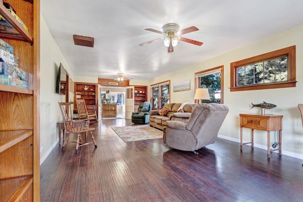 Old Coast Getaway - thumb 2