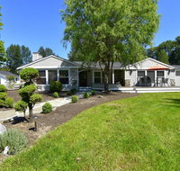 One of a Kind Modern Farmhouse Estate Paradise - Tourism Bookings