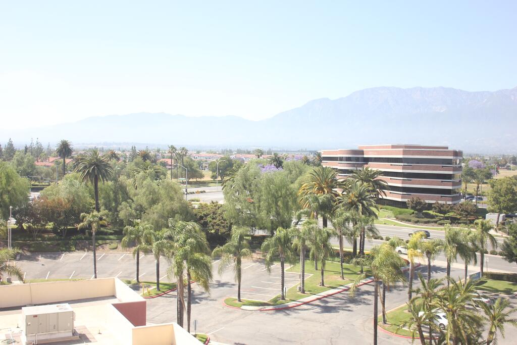 Ontario Airport Hotel & Conference Center - thumb 3