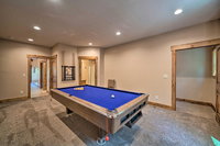 Outdoor Adventure Hub about 20 Mi to Yellowstone Hotels Santiago