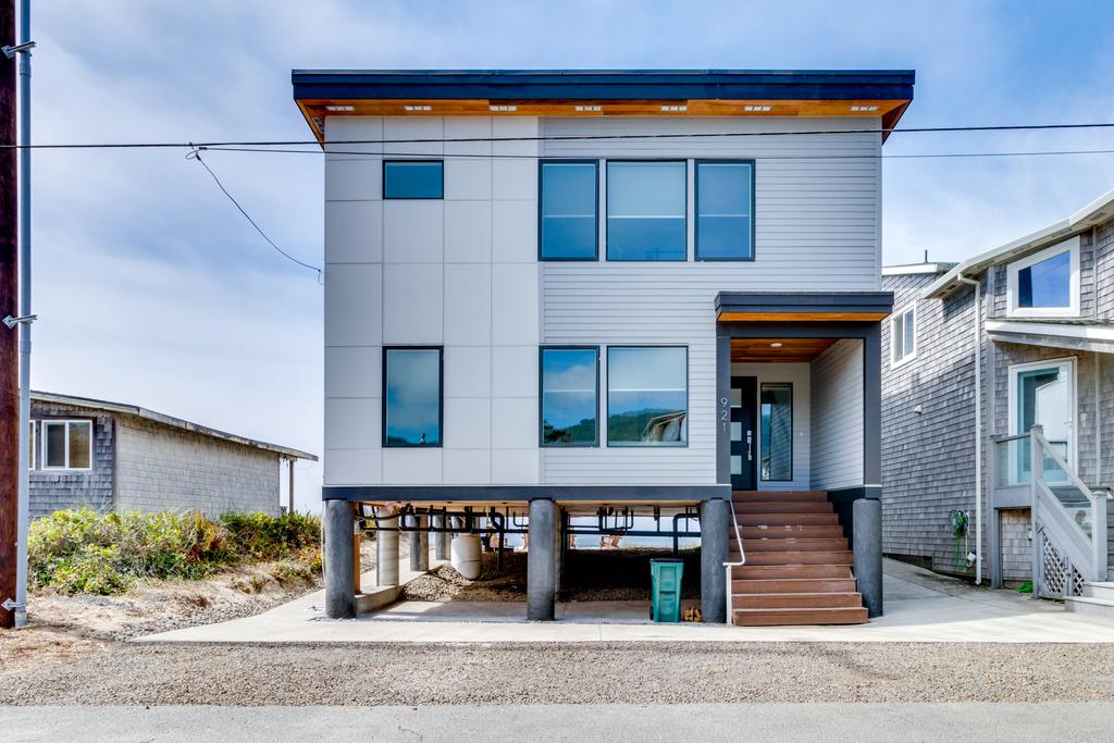 Pacific Crest - thumb 2