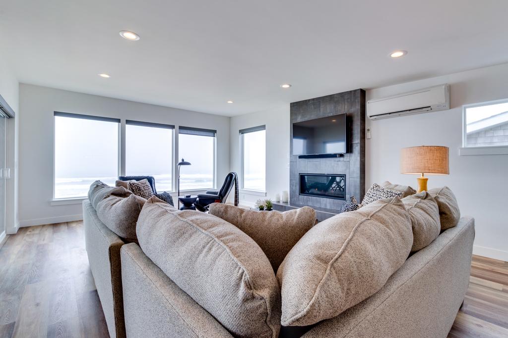 Pacific Crest - thumb 3