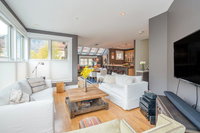 PACIFIC PLACE Tourism Bookings