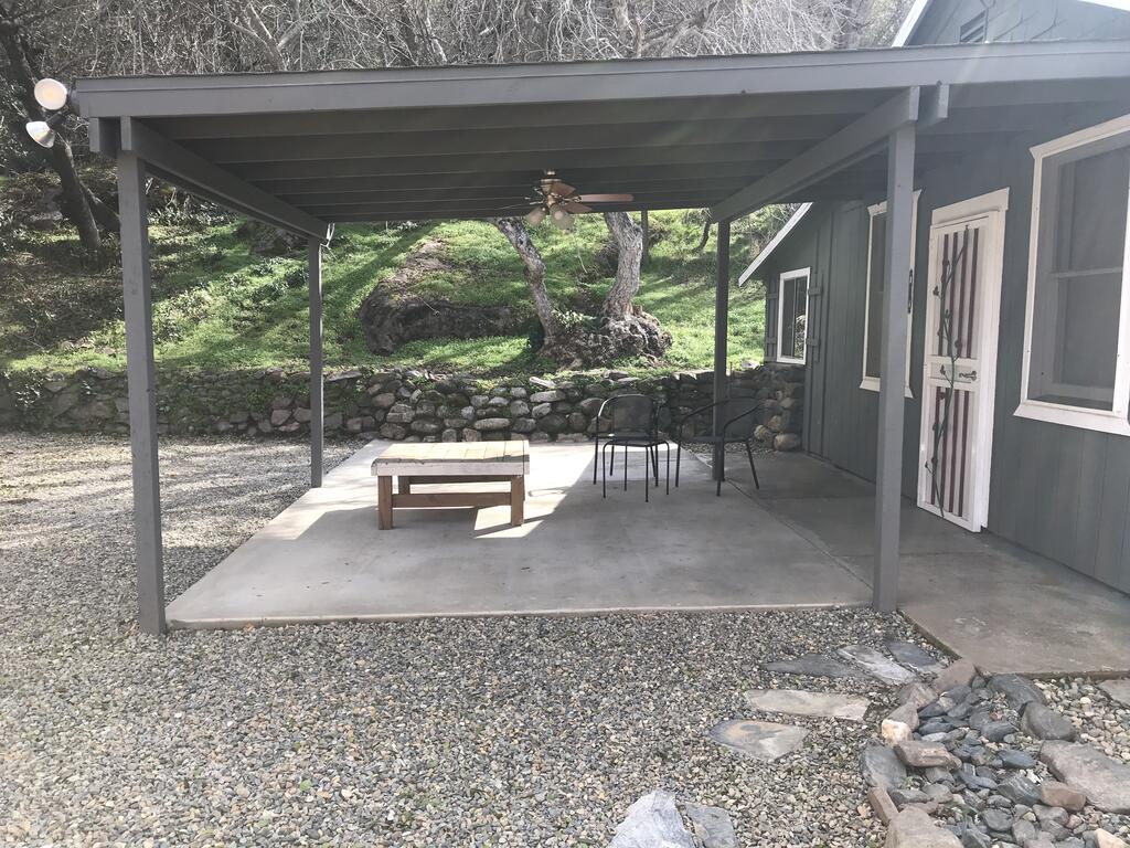 Paisleys River Front Cabin - thumb 0