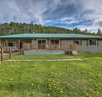 Palmer Home w/ Deck Yard  Mountain Views - Tourism Bookings