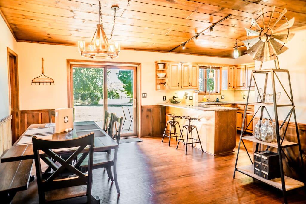 Peaceful Farm Home Outdoor Wanderlust - thumb 1