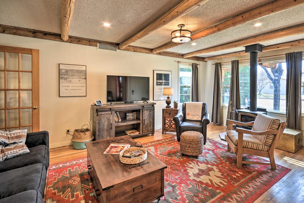 Pet-Friendly Clovis Home With Yard, Pergola & Hot Tub - thumb 2