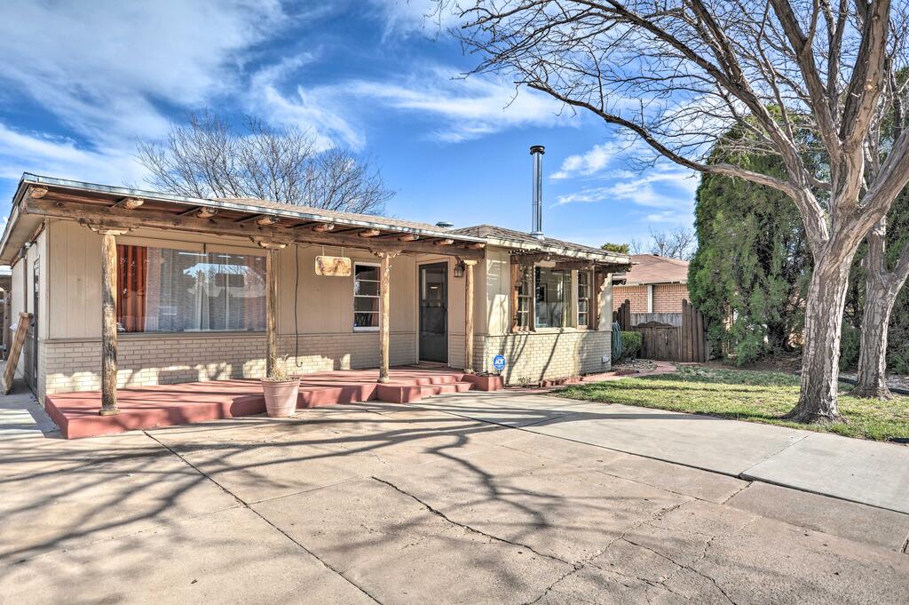 Pet-Friendly Clovis Home With Yard, Pergola & Hot Tub - thumb 1
