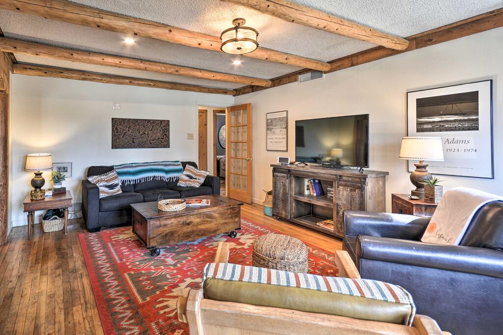 Pet-Friendly Clovis Home With Yard, Pergola & Hot Tub - thumb 3