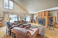 Pet-Friendly Family Home Situated on Green Lake Tourism Bookings