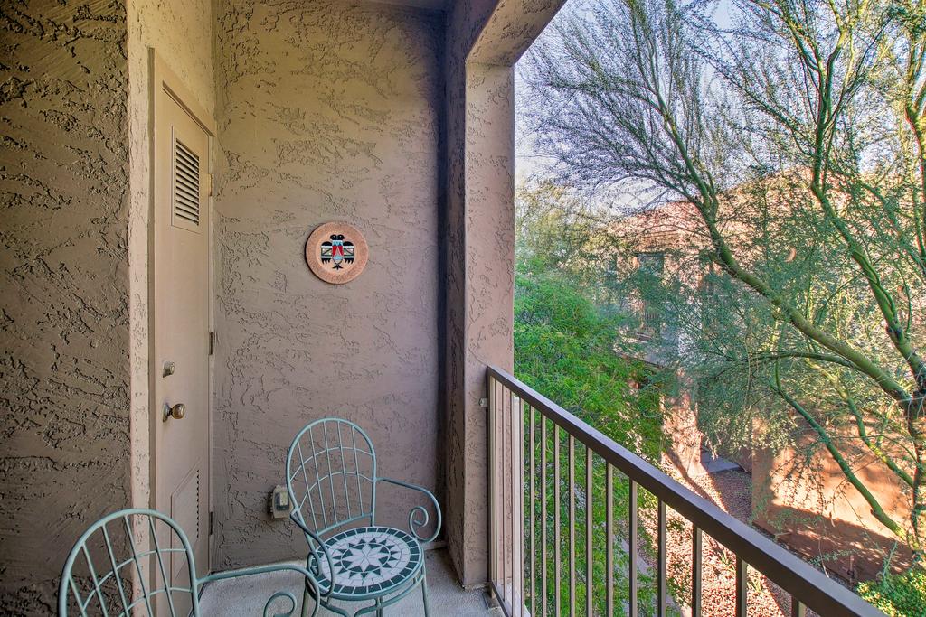 Pet-Friendly Fountain Hills Condo - Walk Downtown! - thumb 2