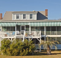 Pettigrew 2105 - Tourism Bookings