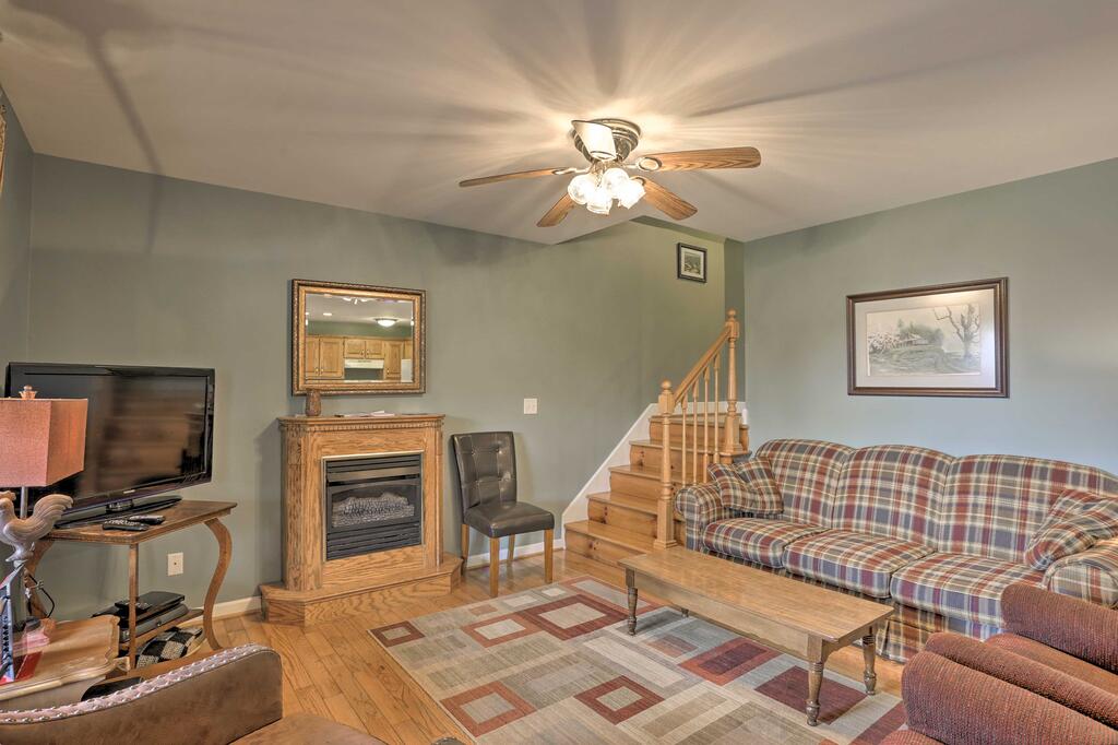 Picturesque Riverfront Cabin W/Gas Grill + Gazebo! - thumb 2